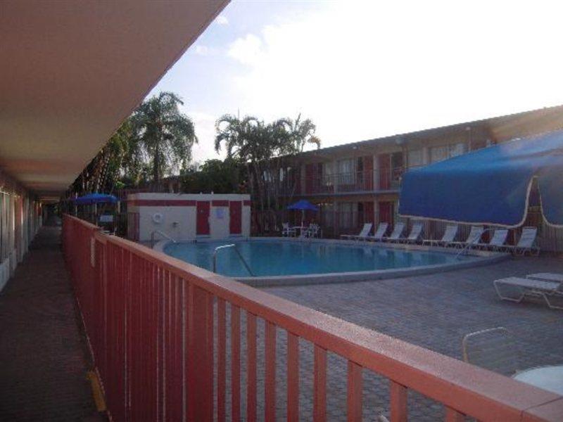 Days Inn By Wyndham West Palm Beach Eksteriør bilde