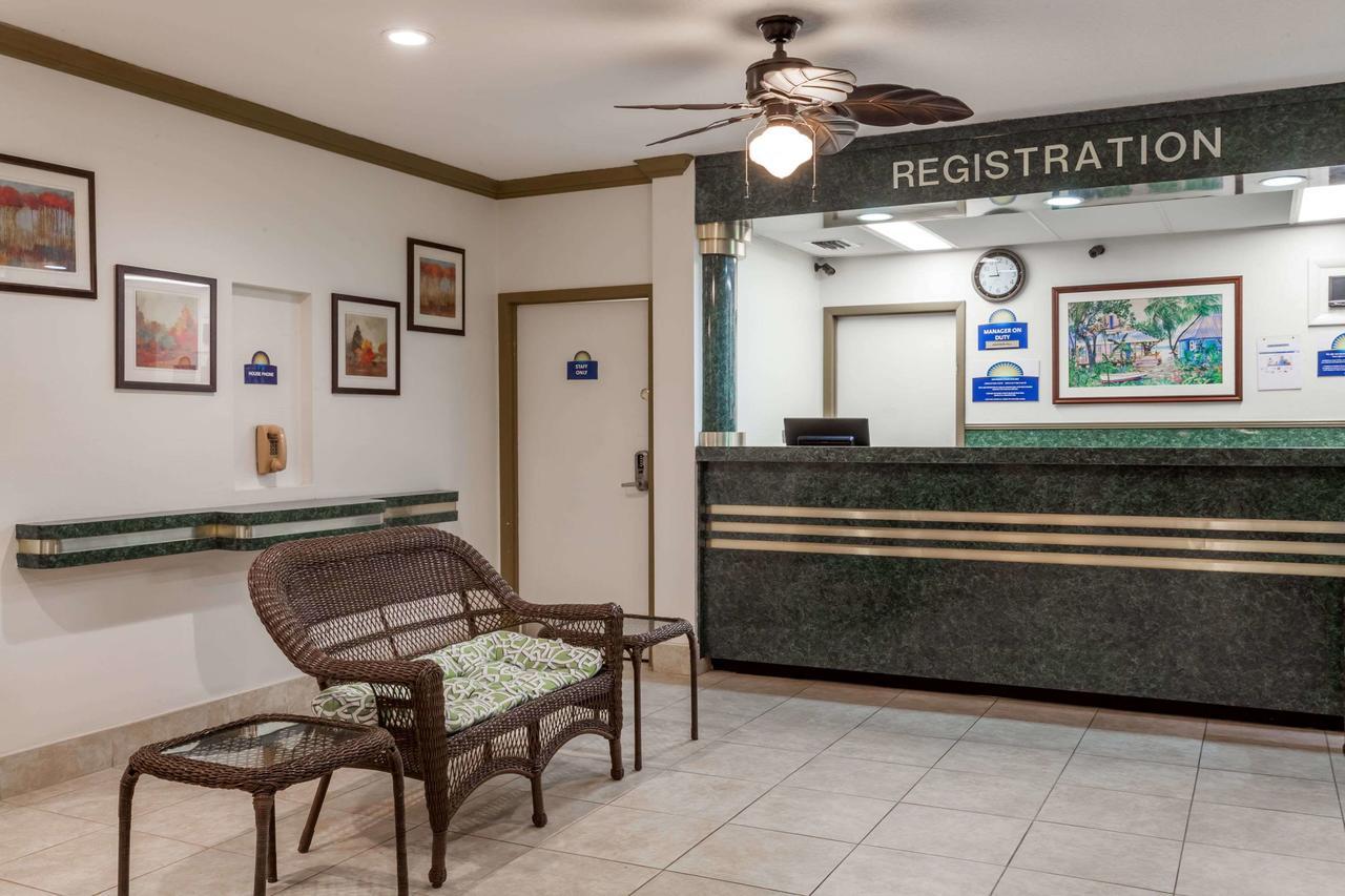 Days Inn By Wyndham West Palm Beach Eksteriør bilde