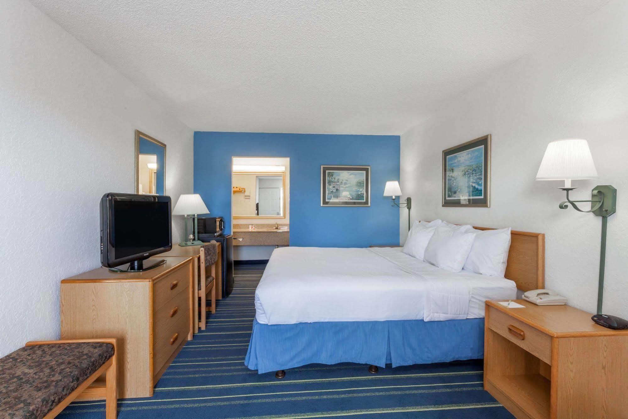Days Inn By Wyndham West Palm Beach Eksteriør bilde