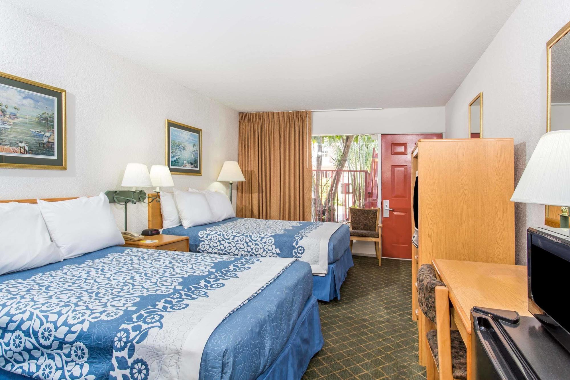Days Inn By Wyndham West Palm Beach Eksteriør bilde